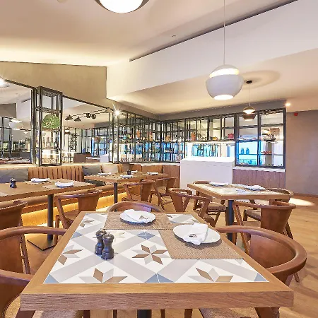 リゾート Cascade Wellness ラゴス