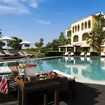 אתר נופש Cascade Wellness לאגוּ‏ש